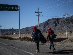 El arribo del contingente migrante, integrado por familias, llega a esta frontera entre las 22:00 y las 02:00 horas de este miércoles. AFP / P. Pardo