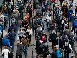 Fotogalería: Saturan medios de transporte por Acción de Gracias