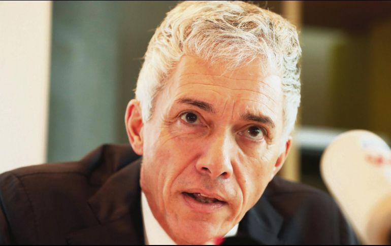 El fiscal federal suizo Michael Lauber matiza reuniones con el titular de FIFA. AFP