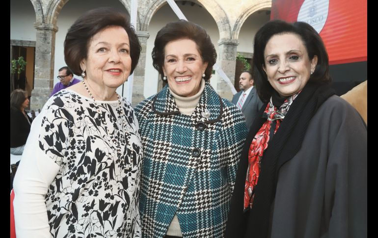 Las Consejeras de IJAS Pinky Corvera y Maga  Aranguren con Olga Ramírez, Directora del Centro Cultural Cabañas.