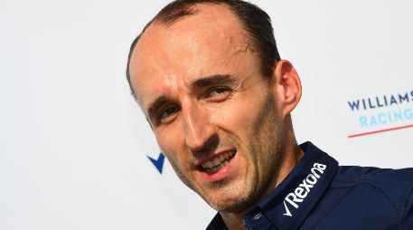 Kubica correrá la próxima temporada teniendo como compañero al británico George Russell, de 20 años, actual líder del campeonato de Fórmula 2. AFP / G. Cacace