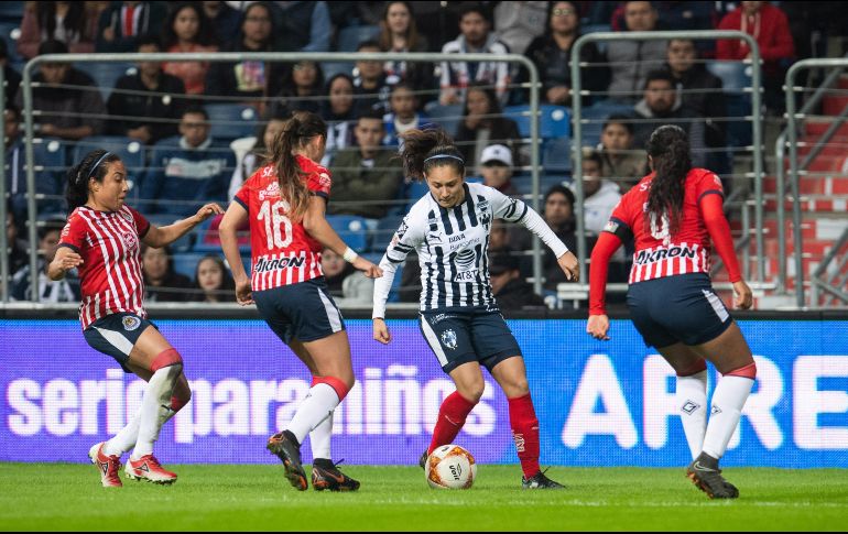 El cuadro jalisciense buscó dominar el medio campo, pero se enfrentó a unas locales bien ubicadas dentro del terreno de juego. MEXSPORT/J. Martínez
