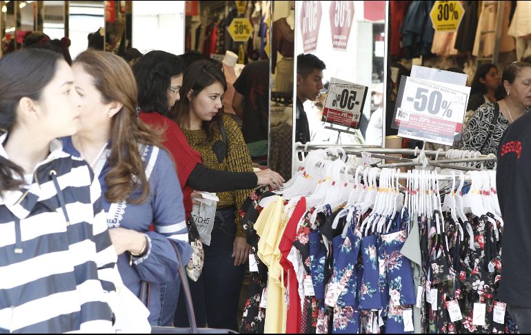 El descuento más común brindado por las tiendas de la ZMG fue de 40% respecto al precio original. EL INFORMADOR/Archivo