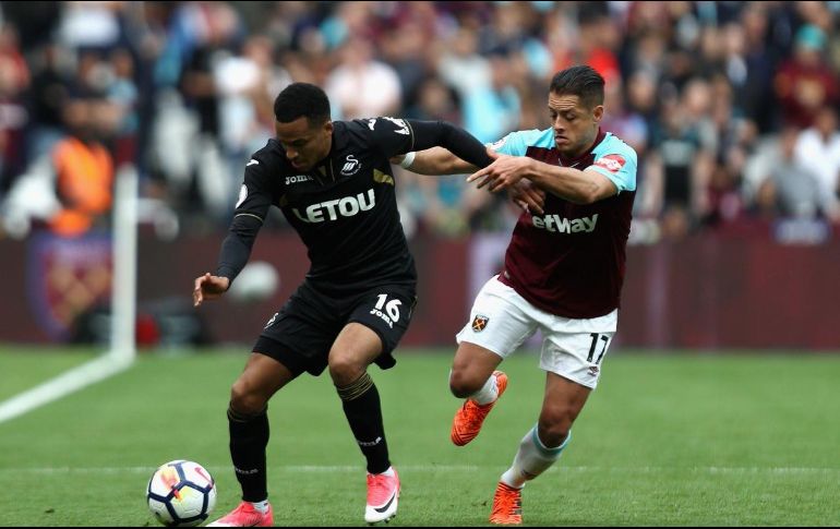 El técnico afirma que observará el rendimiento de Hernández (D) 