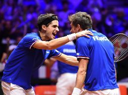 La pareja francesa venció este sábado a Mate Pavic e Ivan Dodig por 6-4, 6-4, 3-6, 7-6 (7/3), después de más tres horas y media de partido en Lille. AFP / P. Huguen