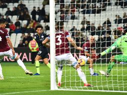 Los Citizens tuvieron el dominio y las oportunidades más claras para irse arriba en el marcador, con un futbol vertical, que los Hammers no pudieron contrarrestar. AFP / G. Kirk
