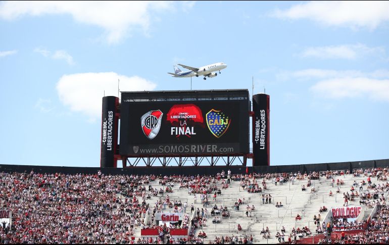 El autobús de Boca Juniors fue atacado por seguidores de River. EFE/R. Martínez