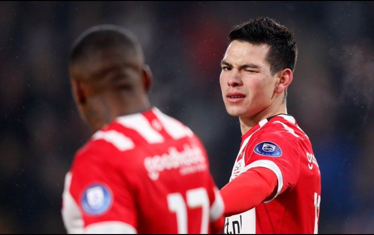 Lozano (D) se convirtió en una auténtica pesadilla para la defensa del Heerenveen. TWITTER/@PSV