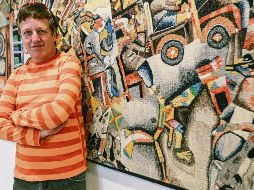 Xavier Velasco. El autor no dudó en celebrar los XV de Violeta, protagonista de su aclamada novela “Diablo guardián”.