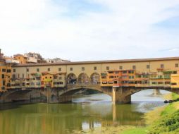 Las autoridades no han revelado mayores detalles del crimen, ni la Secretaría de Relaciones Exteriores se ha pronunciado al respecto. WIKIPEDIA