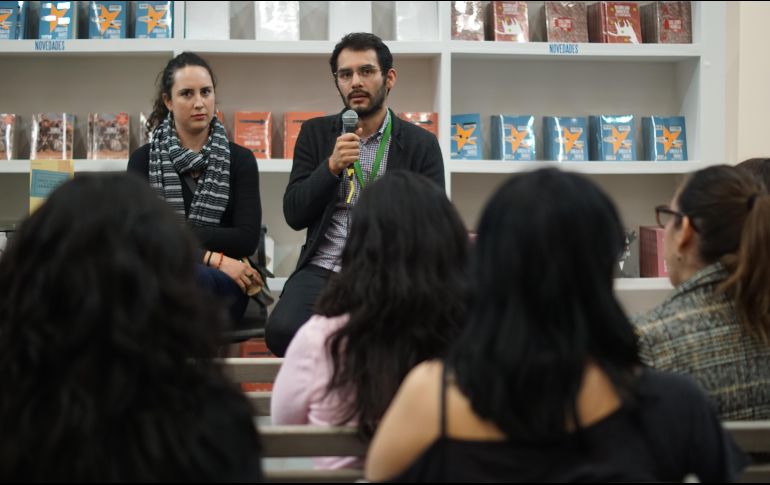 Esta obra independiente incluye una apuesta por una estética más allá de las palabras. De forma indirecta los asistentes a la presentación se encontraron frente a ciertas interrogantes. ESPECIAL