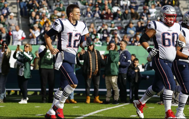 Brady completó 20 de 31 envíos para 283 yardas, incluidos dos que fueron de anotación. EFE/J. Zelevansky