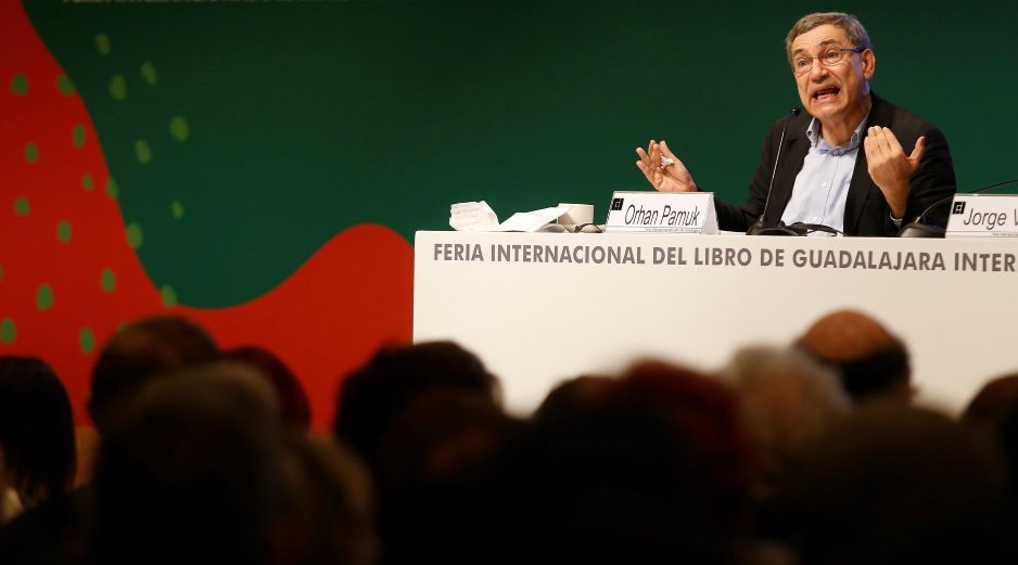 Pamuk contó su experiencia en las letras, compartió su sabiduría y por qué escribe. EFE / F. Guasco