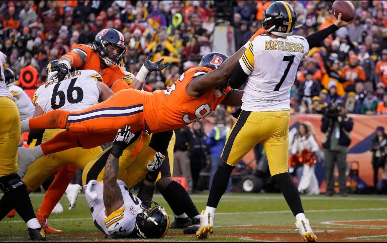 Shelby Harris evitó pase de dos yardas del mariscal de campo Ben Roethlisberger. AP / J. Dempsey