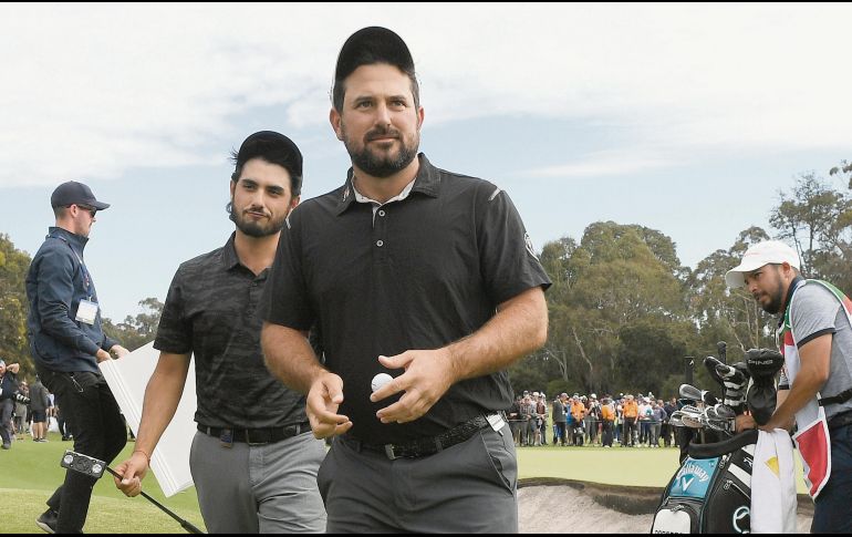 Abraham Ancer (izq.) y Roberto Díaz terminaron a dos golpes de los campeones, que fueron de Bélgica. AP / A. Brownbill