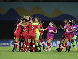 Las jugadoras de Canadá celebran la clasificación tras la victoria ante Alemania. La revancha canadiense será buscada este miércoles. EFE / F. Anfitti