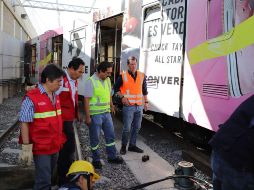 Se descarrila convoy del Tren Ligero en estación Auditorio