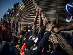 Solalinde Guerra llama a los coordinadores de las caravanas que actúen con prudencia y responsabilidad para evitar nuevos hechos de violencia en la frontera norte. AFP / P. Pardo