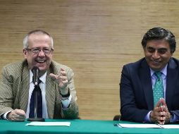 Esquivel (derecha) dijo estar agradecido con Andrés Manuel López Obrador por la propuesta SUN / A. Leyva