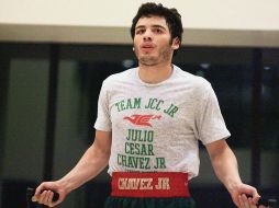 El motivo de la cancelación sería que Julio César Chávez Jr. no se presentó a realizarse exámenes médicos. AP