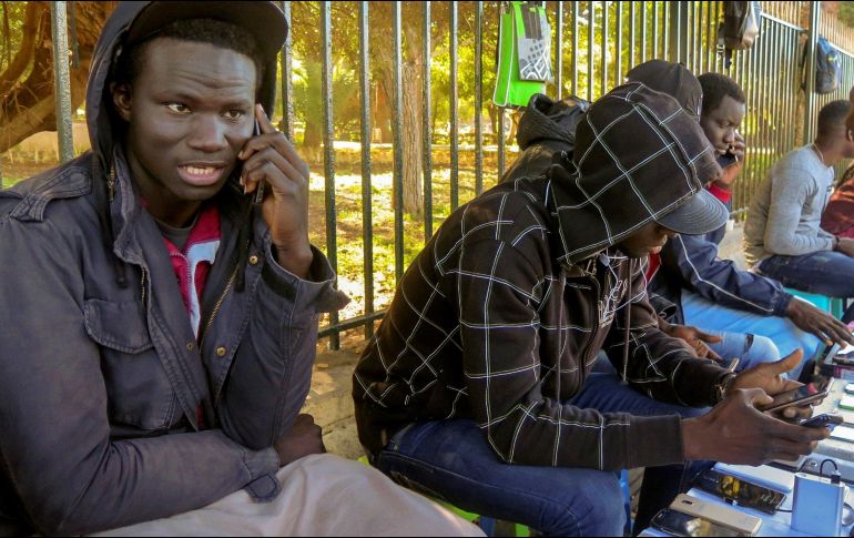  Dijo que el gobierno italiano no participará en la cumbre de Marrakech, Marruecos, y se reservará el derecho de adherirse al documento. EFE/ M. Siali