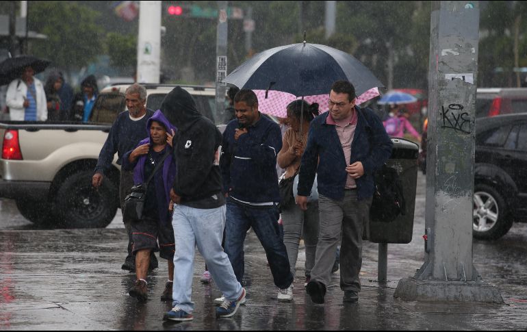 En su reporte matutino, el SMN indica que para hoy, la entrada de humedad dejará lluvias en 14 estados. EL INFORMADOR / ARCHIVO