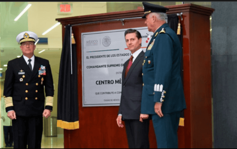 El Mandatario develó la placa conmemorativa del Centro. TWITTER / @SEMAR_mx