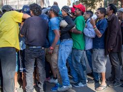 Un total de cinco mil 382 migrantes centroamericanos se encuentran en el refugio que se habilitó en la Unidad Deportiva Benito Juárez. NTX/E. Jaramillo