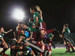 Con su triunfo de ayer sobre su similar de Canadá, la Selección mexicana femenil Sub-17 es el primer combinado azteca en clasificar a una Final de un Mundial de damas. AFP
