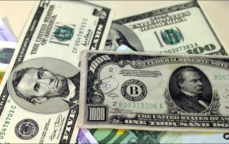 El Banco BASE dice que el debilitamiento del dólar se acentúa con los indicadores económicos publicados en EU, principalmente las solicitudes de apoyo por desempleo, de la semana pasada, que subieron. EL INFORMADOR / ARCHIVO