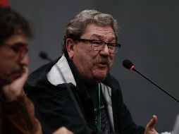 El miércoles, en la FIL, el escritor afirmó que si para el lunes el Congreso no había aprobado la llamada ''Ley Taibo'', el presidente Andrés Manuel López Obrador emitiría un edicto nombrándolo encargado de despacho de FCE. SUN / A. Leyva