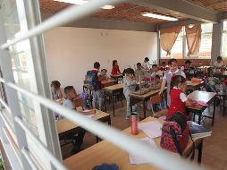 Esta medida ya se aplica en algunas escuelas por acuerdo de padres y maestros. EL INFORMADOR / ARCHIVO