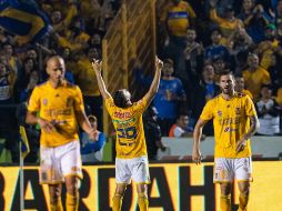 Los Tigres le dieron la vuelta al marcador al 80 con un disparo de Dueñas, que aprovechó las facilidades de la zaga de los capitalinos. MEXSPORT / J. Martínez