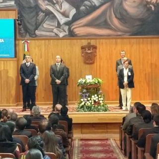 Homenajea la UdeG a Mario Rivas Souza
