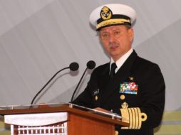 El secretario Vidal Soberón cedió el mando de la armada a Rafel Ojeda (foto). TWITTER/AlmiranteSrio