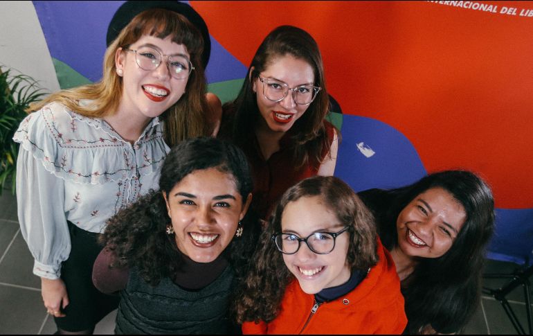 Las cinco booktubers, satisfechas con alentar la lectura entre la “chaviza”. EL INFORMADOR/G. Gallo