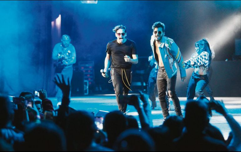 Mau y Ricky. El dueto le puso el sabor a la noche con su tema “Vente pa’ca”. EL INFORMADOR/A. Camacho