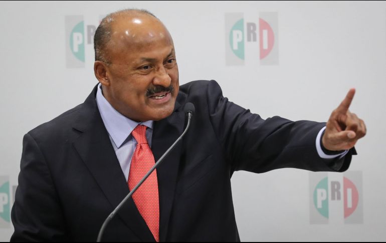 Juárez avaló también la estrategia de López Obrador de no regresar al Ejército a los cuarteles y criticó la cancelación del NAICM. SUN / ARCHIVO