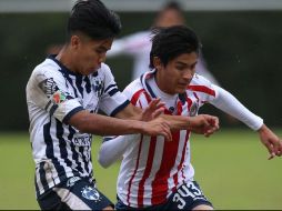El primer gol se dio en el minuto 60 luego de un tiro de esquina y el segundo en el minuto 75. TWITTER / @Chivas