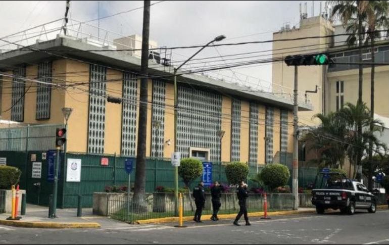 Personal militar, de la Fiscalía y de la Policía de Guadalajara resguardan la zona. ESPECIAL