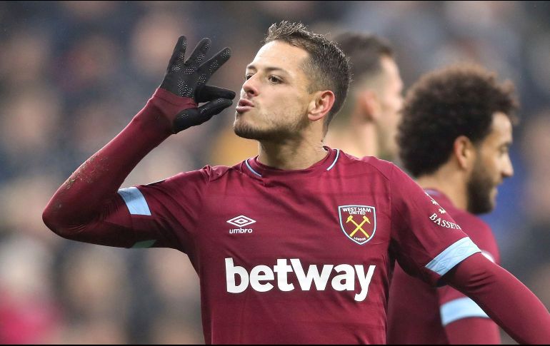 El primer grito de gol se dio a los 11 minutos, cuando ''Chicharito'' remató dentro del área chica a un centro cruzado al que llegó solo. AP / O. Humpfreys