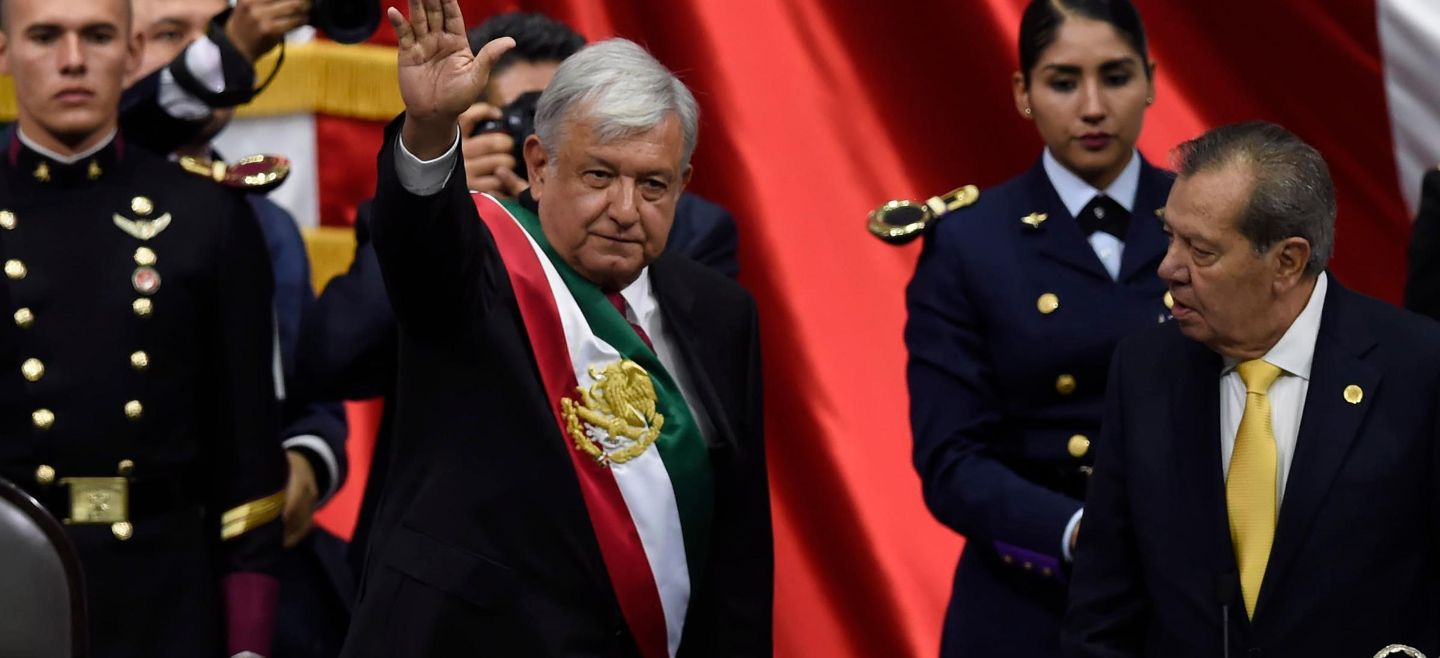 Ante aplausos, López Obrador dice que esta consciente de la gran expectativa que tienen los mexicanos y los desafíos de los grandes problemas nacionales, 