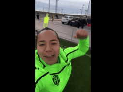 En el video, Corran salta gritando 