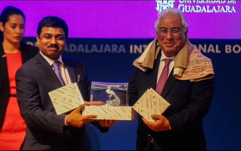 Tanto António Costa, Primer Ministro de Portugal y Shri Muktesh Pardeshi, embajador de India en México, fueron recibidos por Miguel Ángel Navarro, rector general de la Universidad de Guadalajara