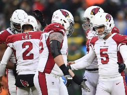 Zane Gonzalez (#5) celebra tras convertir un gol de campo para Arizona.  AFP/S. Revere