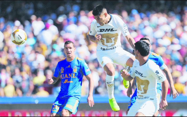 Felipe Mora hizo el gol que puso en ventaja a Pumas en la serie ante Tigres. MEXSPORT
