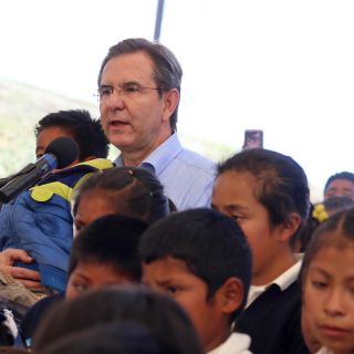 Esta semana, iniciativa para abrogar reforma educativa: SEP