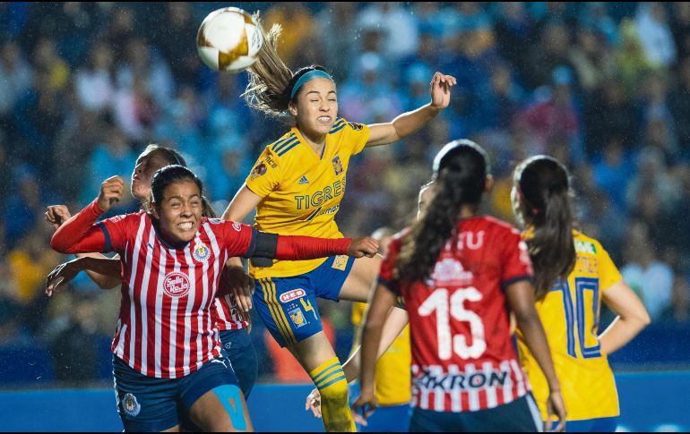 Las rojiblancas lucharon hasta el último minuto, pero justo en compensación las tigresas liquidaron la serie y pelearán por el título. MEXSPORT