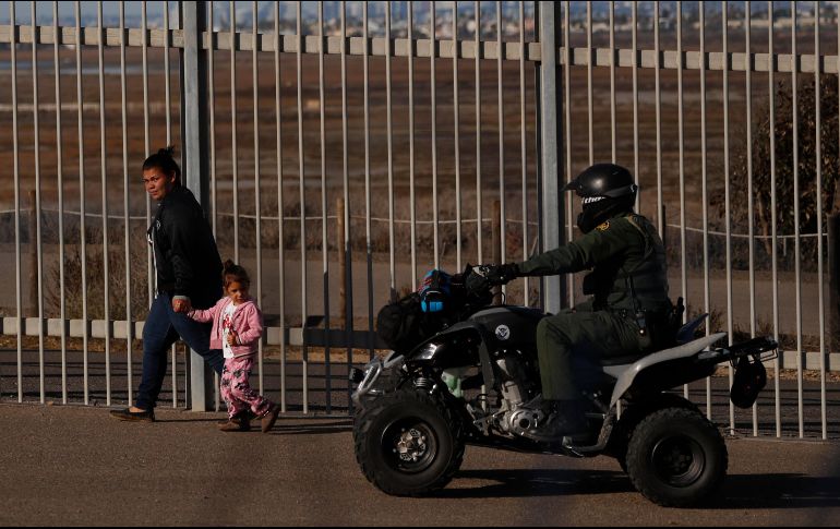 En la zona de Texas, menos de una docena de personas han dicho que son parte de una caravana de migrantes. AP / R. Blackwell