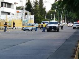 Al sitio llegó personal forense y del Ministerio Público para levantar indicios sobre la agresión. ESPECIAL/